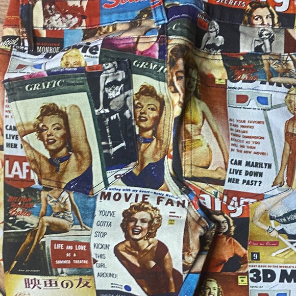 Marilyn Monroe all over print jeans  W/31 L/29 - Picture 10 of 11